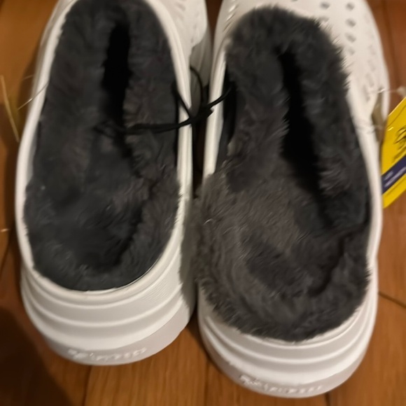 Joybees Cozy White clogs  With Removable Liner Size 7 - Picture 9 of 15
